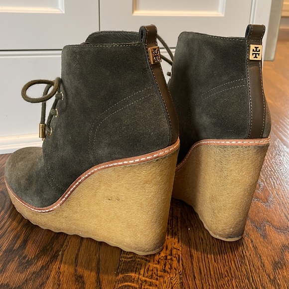 Tory Burch Lace-Up Green Suede Booties - Picture 4 of 5